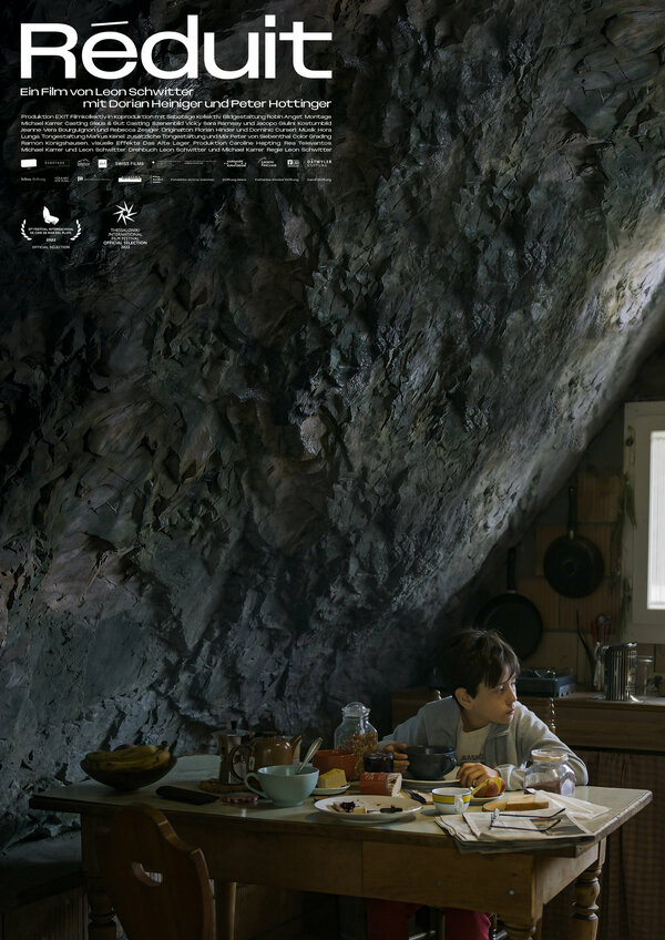  Каникулы смотреть онлайн (2022) 